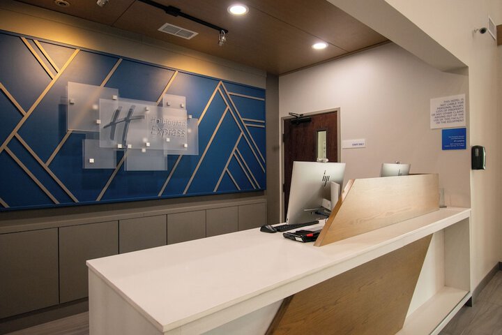 Hotel Interior 11 of 33
