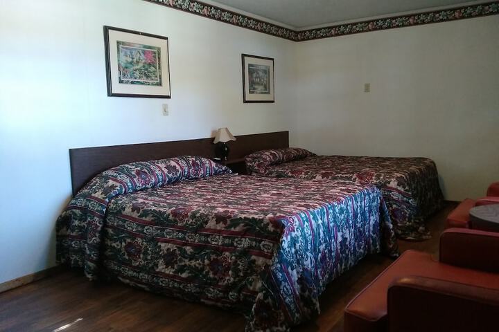 Room 21 of 38