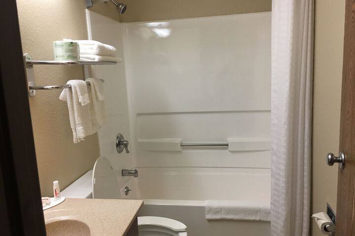 Room 8 of 24