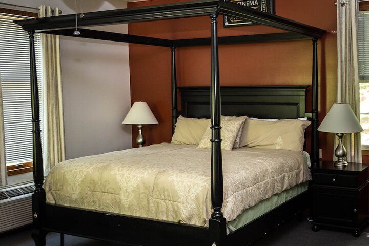 Room 43 of 119