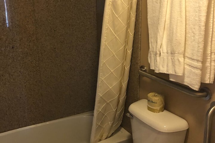 Riverton Inn & Suites