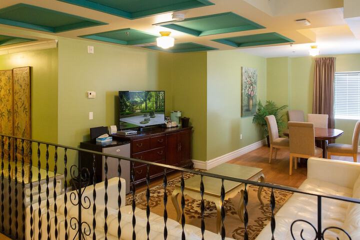 Grant Hall Hotel