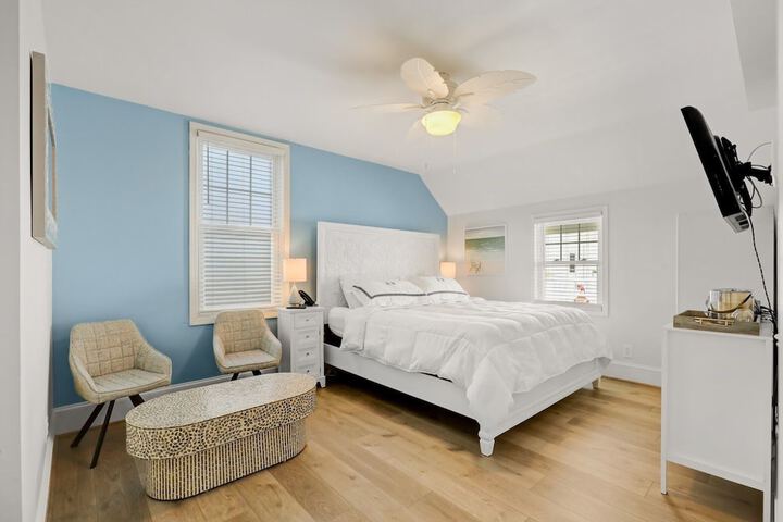 Room 34 of 191
