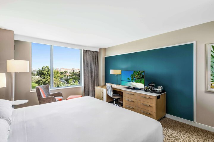 Room 19 of 106