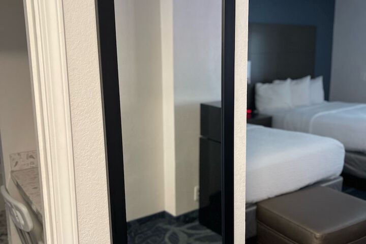 Room 63 of 99