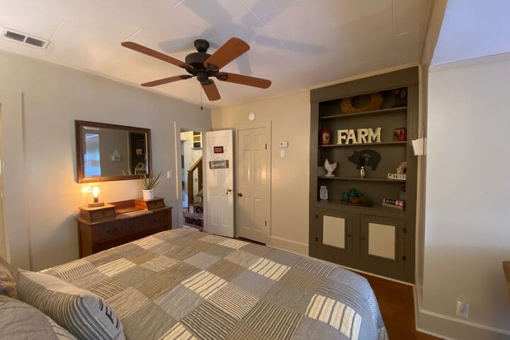 Room 38 of 82