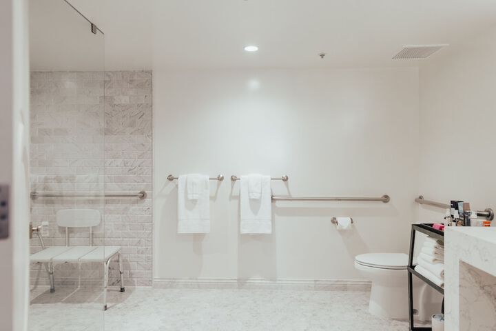 Room 40 of 61