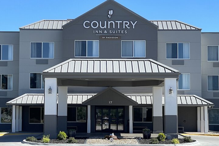 Country Inn & Suites by Radisson Council Bluffs, IA