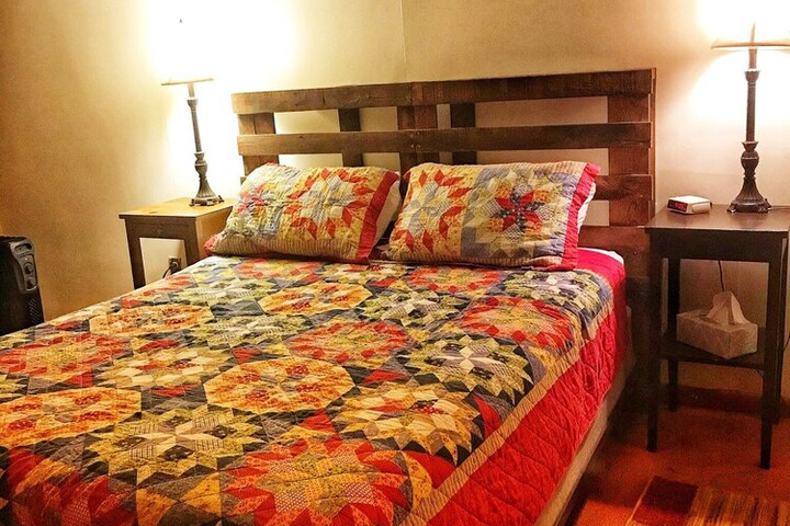 Room 24 of 35