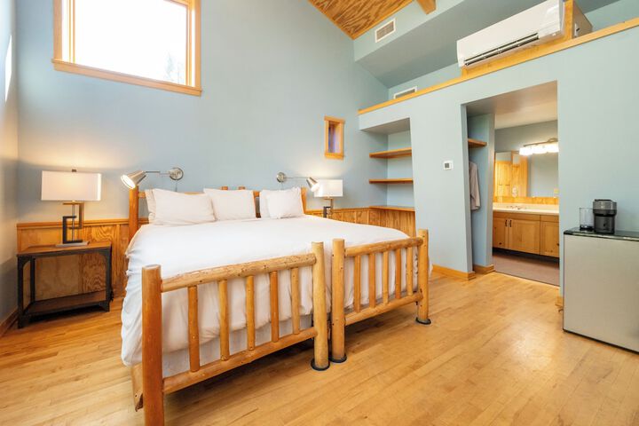 Sleeping Lady Mountain Resort & Spa