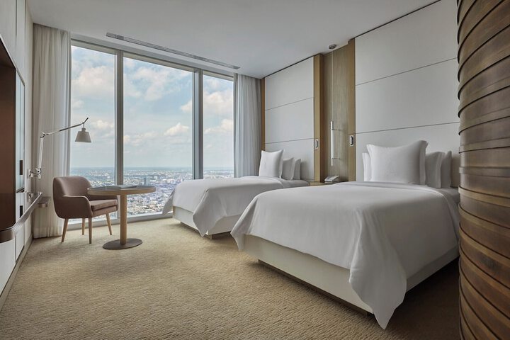 Room 74 of 132