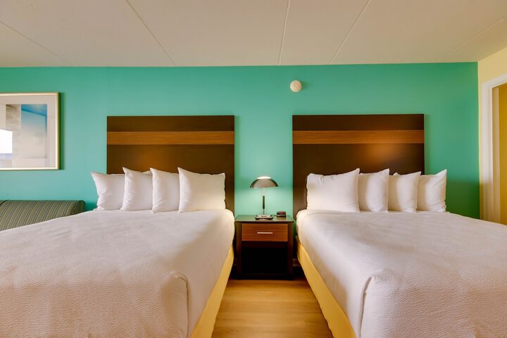 Room 12 of 27