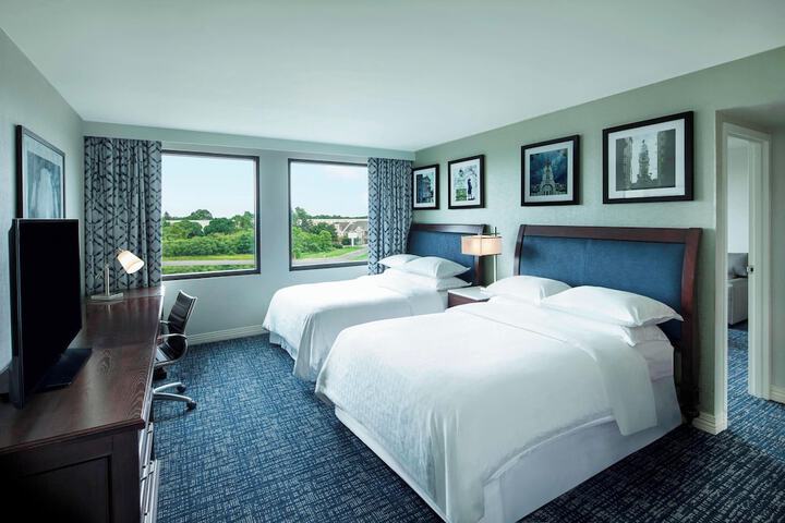 Room 8 of 30