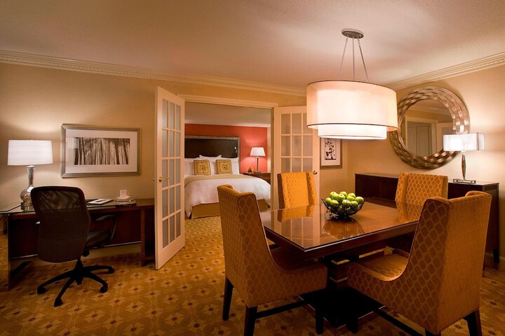 Room 33 of 68