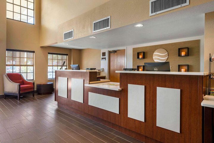 Hotel Interior 4 of 36