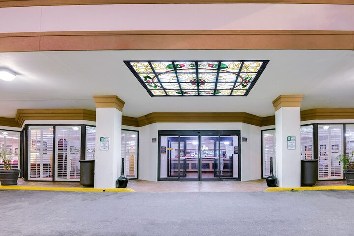 Hotel 11 of 56