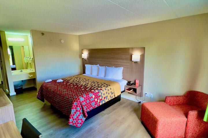 Econo Lodge Willowbrook