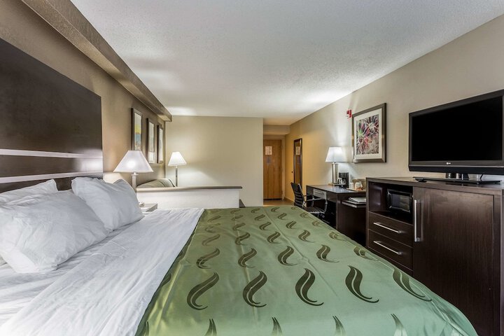 Room 14 of 37