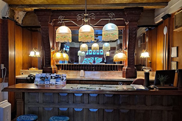 Van Gilder Hotel