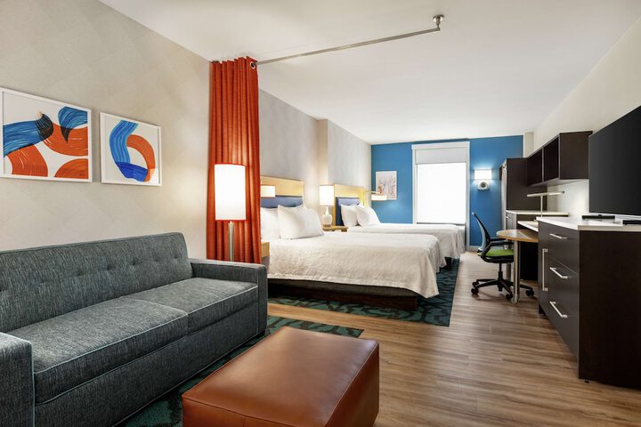 Room 27 of 63