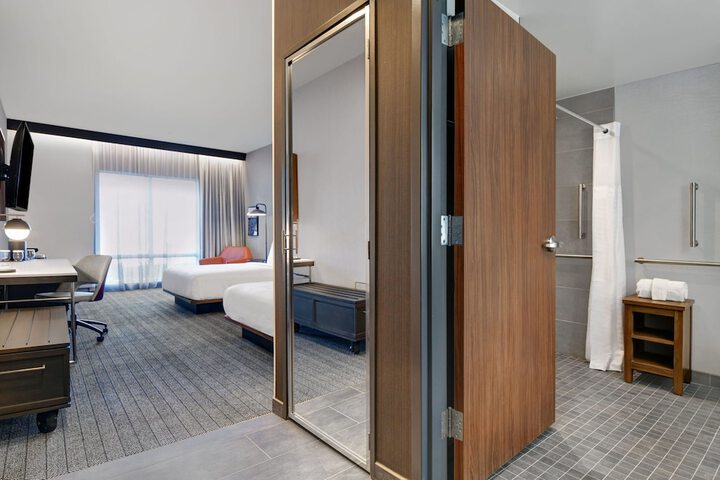 Room 21 of 39