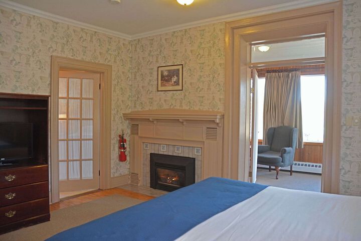 Room 55 of 87