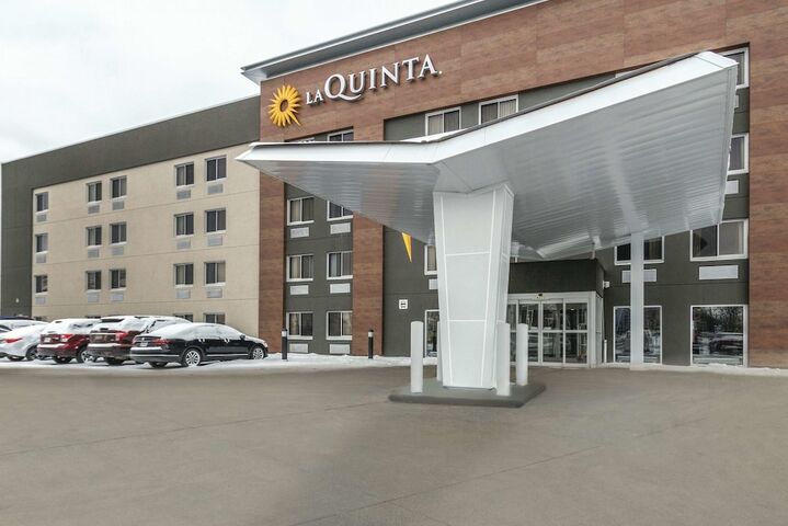 Hotel 2 of 42
