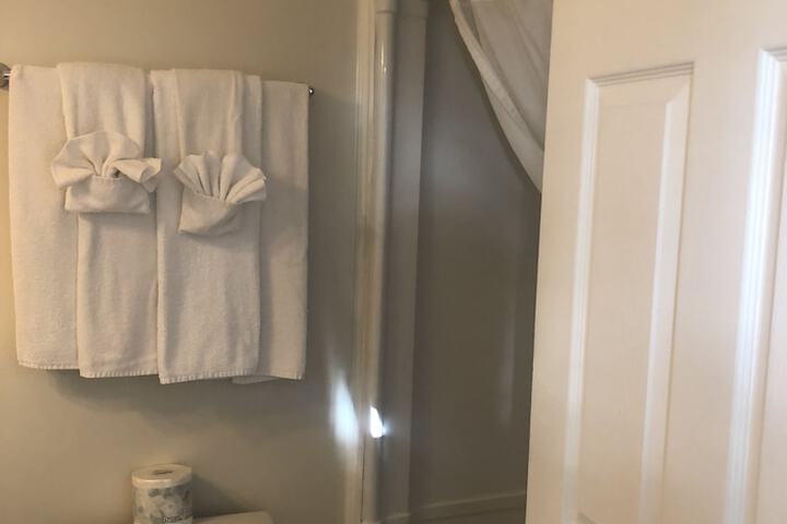 Room 53 of 103