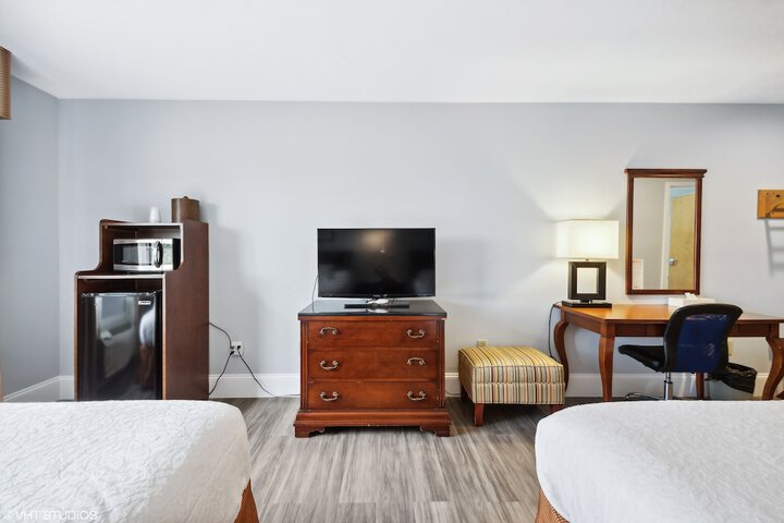 Room 15 of 46