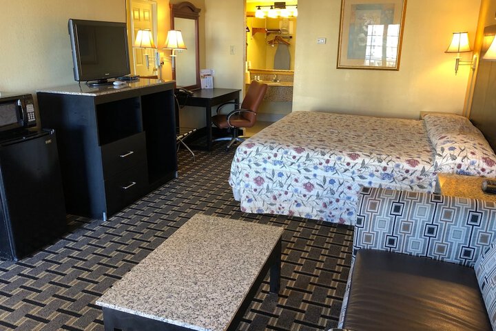 Room 16 of 17