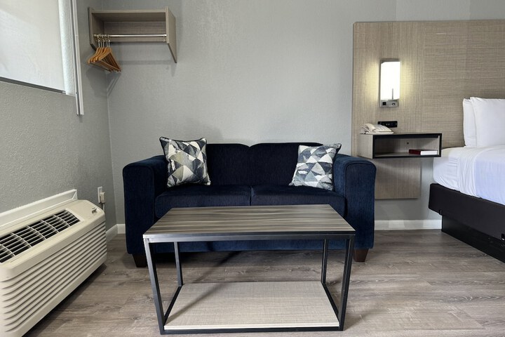 Room 20 of 31