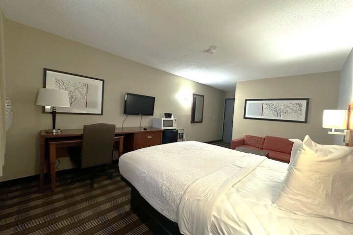 Room 15 of 38