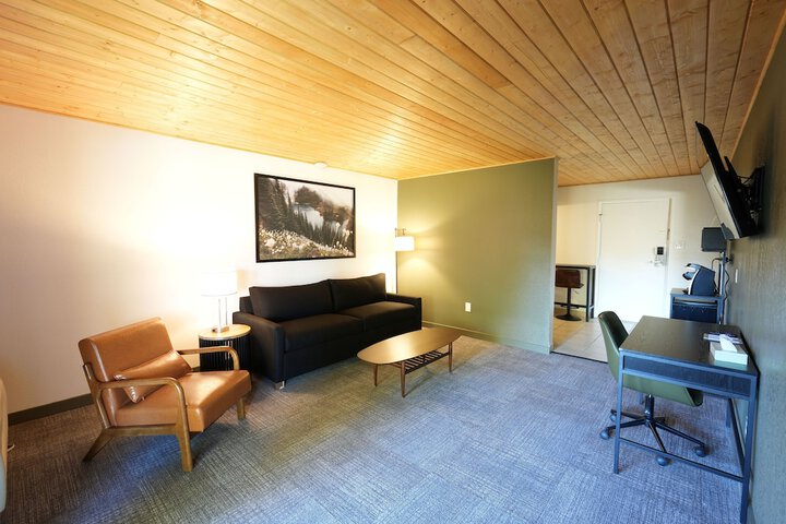 Tremont Lodge & Resort