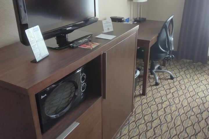 Room 10 of 71