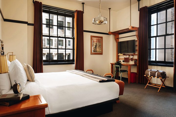 Room 34 of 95