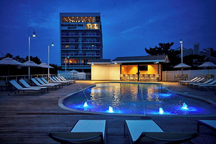 Pool 14 of 64