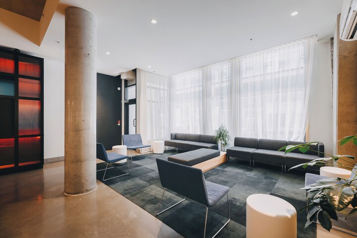 Hotel Le Dauphin Montreal Centre Ville