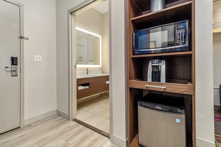Room 129 of 348