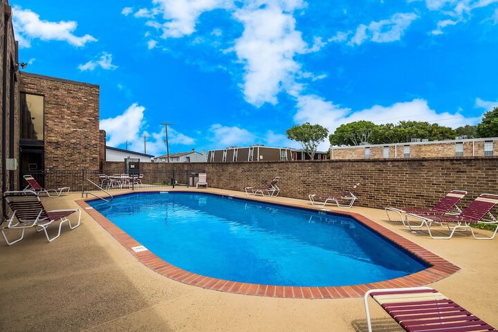Pool 7 of 53