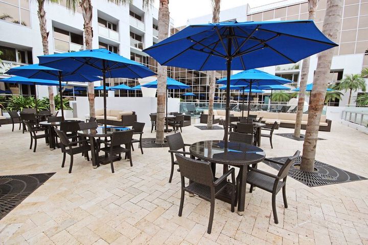 SAWGRASS GRAND HOTEL AND SUITES SPORTS C