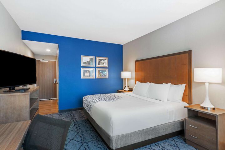 Room 15 of 40