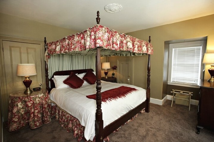 Room 19 of 21