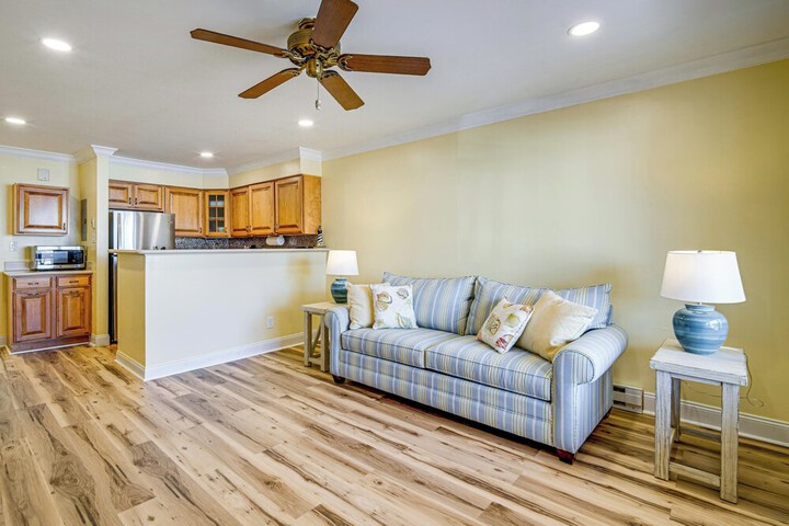Steps to Sand & Surf! Couples Haven in Brigantine