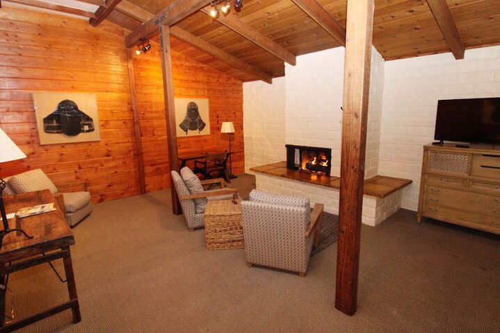 Room 44 of 74