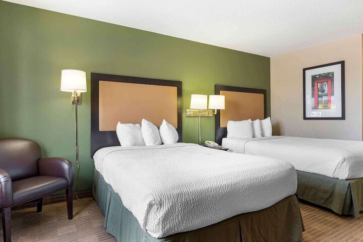Room 15 of 28