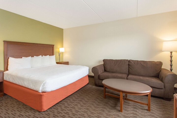 Room 14 of 34