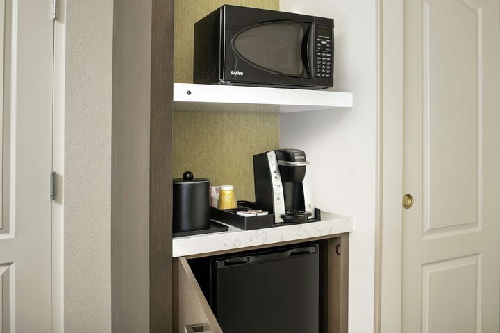 Room 16 of 33
