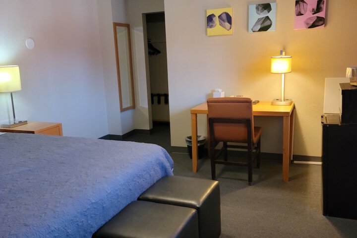 Room 19 of 48