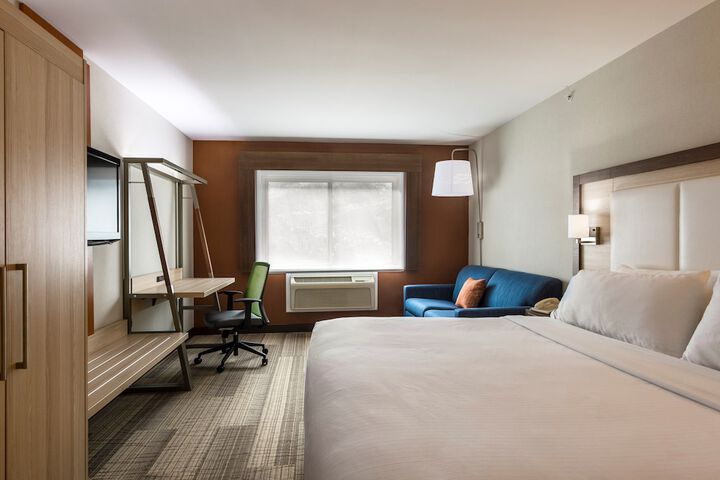 Room 30 of 49
