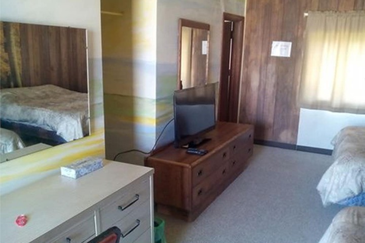 Room 9 of 9
